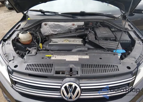 2015 Volkswagen Tiguan S z USA, uszkodzony, nr VIN WVGAV7AX8FW593022